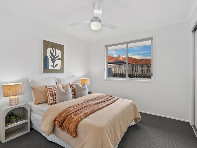 Photo - 74 Barron Road, Birkdale QLD 4159 - Image 18