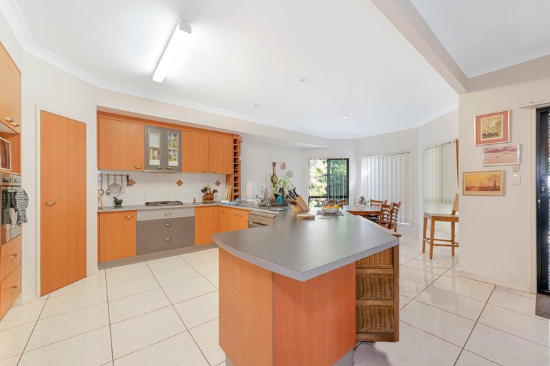 Photo - 74 Bisdee Street, Coral Cove QLD 4670 - Image 10