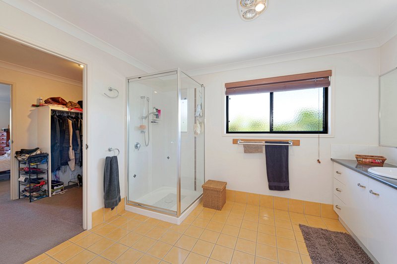 Photo - 74 Bisdee Street, Coral Cove QLD 4670 - Image 18