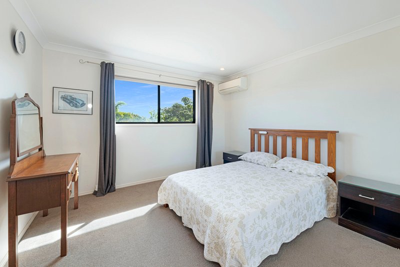 Photo - 74 Bisdee Street, Coral Cove QLD 4670 - Image 19