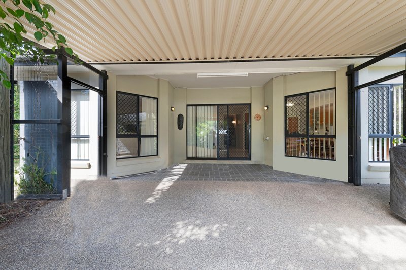 Photo - 74 Bisdee Street, Coral Cove QLD 4670 - Image 22