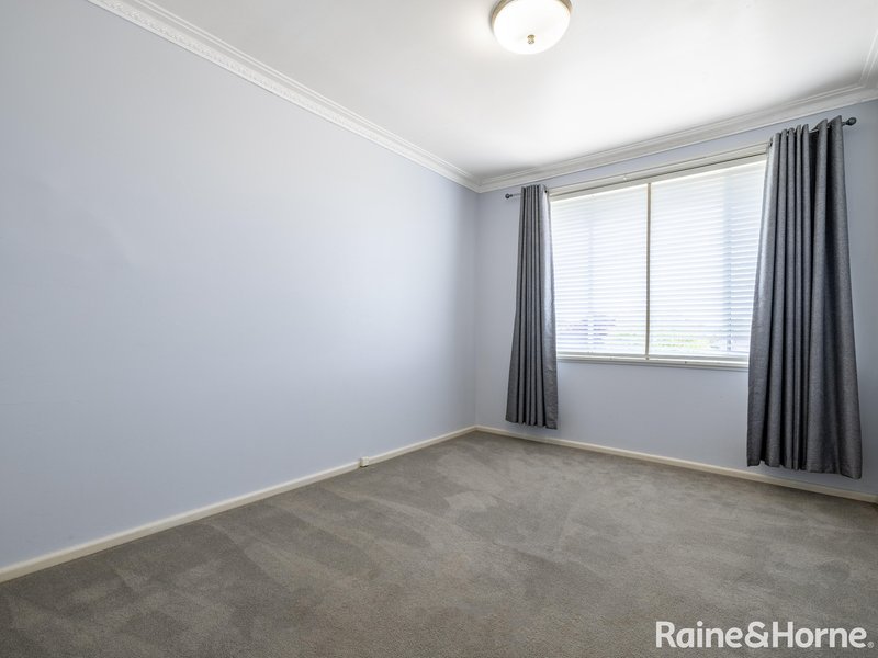 Photo - 74 Boyd Street, Kelso NSW 2795 - Image 11