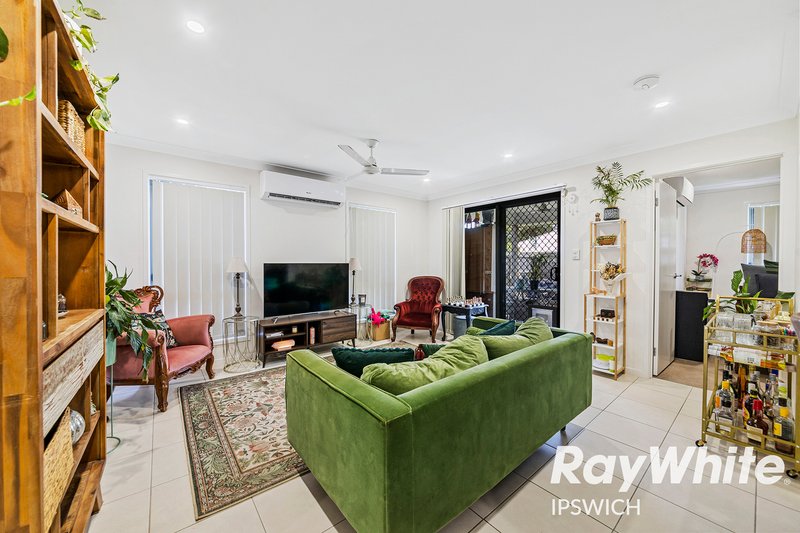 Photo - 74 Brentwood Drive, Ebbw Vale QLD 4304 - Image 4