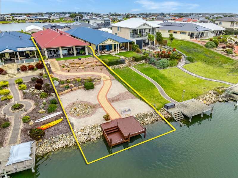 74 Britannia Parade, Hindmarsh Island SA 5214