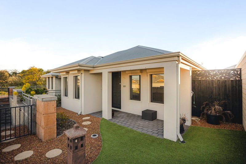Photo - 74 Brixton Crescent, Ellenbrook WA 6069 - Image 1