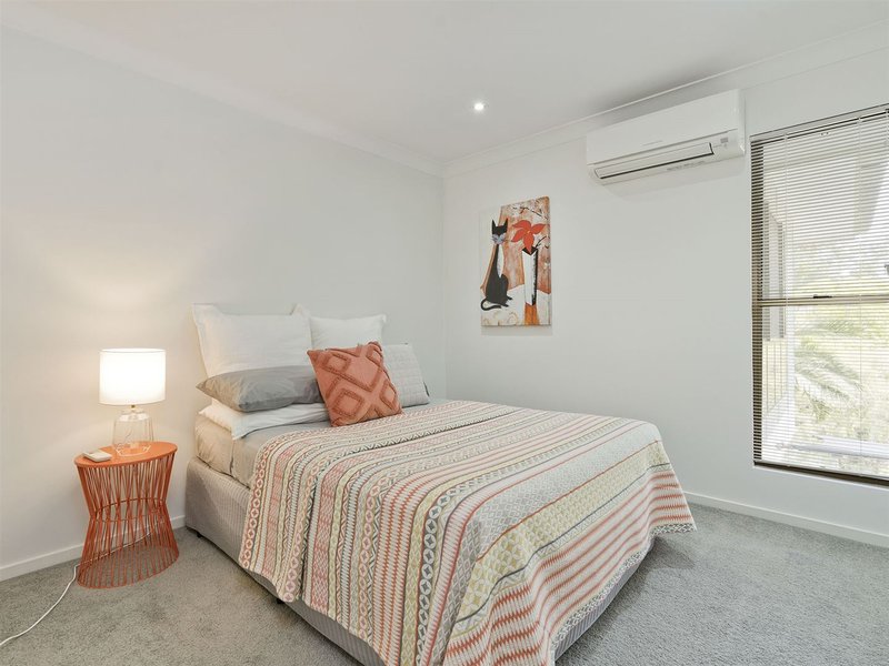 Photo - 74 Bunya Road, Everton Hills QLD 4053 - Image 10