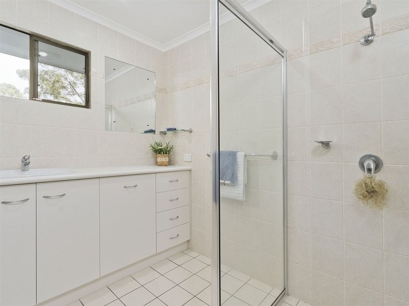 Photo - 74 Bunya Road, Everton Hills QLD 4053 - Image 11