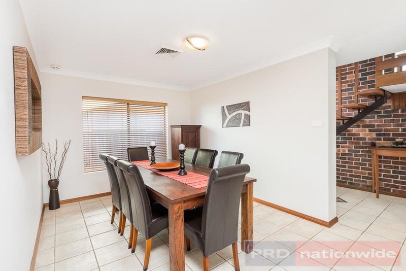 Photo - 74 Burbank Avenue, Picnic Point NSW 2213 - Image 5