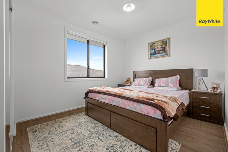Photo - 74 Castlecrag Way, Strathtulloh VIC 3338 - Image 15