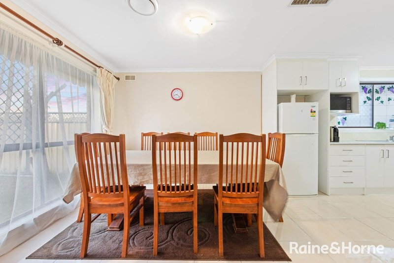 Photo - 74 Chester Crescent, Deer Park VIC 3023 - Image 7