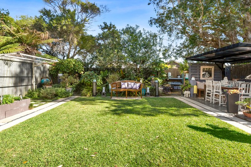 Photo - 74 Claudare Street, Collaroy Plateau NSW 2097 - Image 2