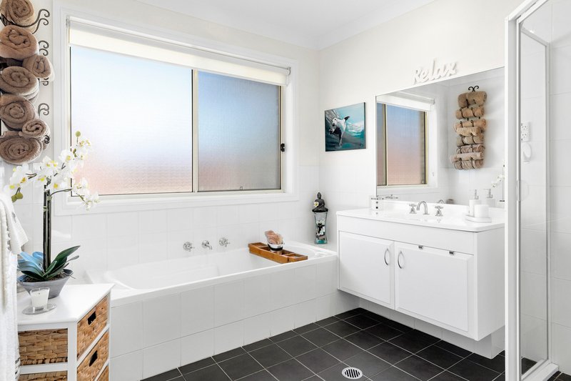 Photo - 74 Claudare Street, Collaroy Plateau NSW 2097 - Image 16