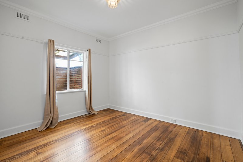Photo - 74 Coonans Road, Pascoe Vale South VIC 3044 - Image 7