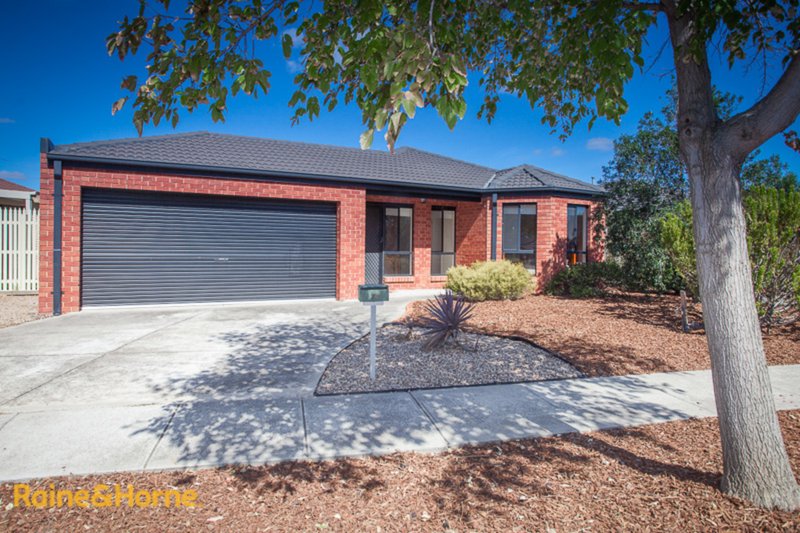 74 Cover Drive, Sunbury VIC 3429