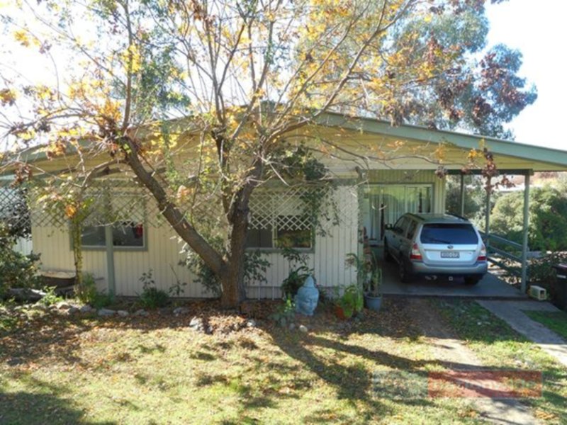 Photo - 74 Dalhunty Street, Tumut NSW 2720 - Image