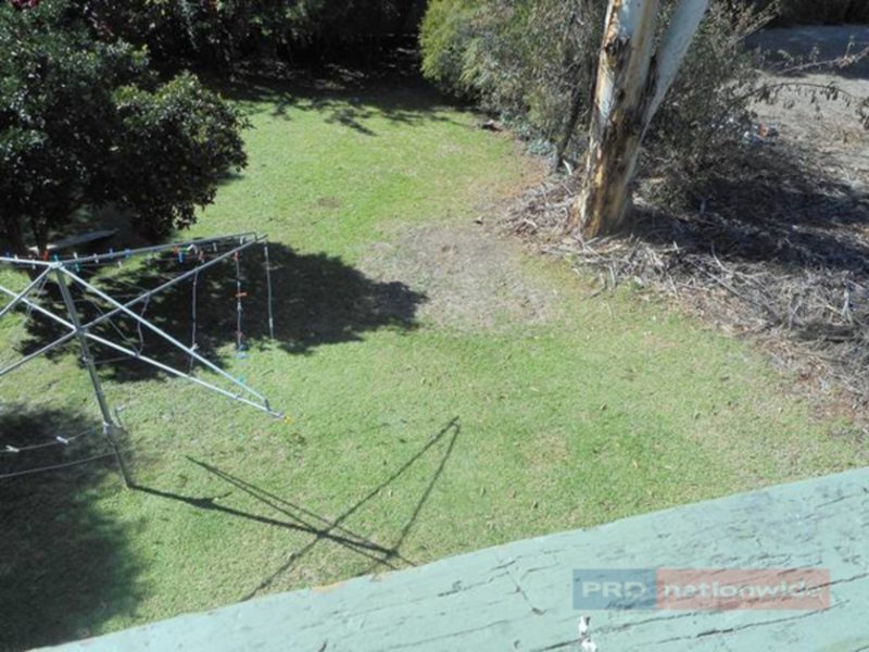 Photo - 74 Dalhunty Street, Tumut NSW 2720 - Image 7