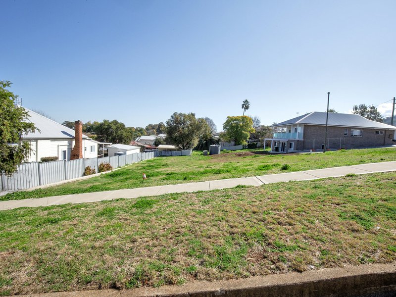 Photo - 74 Darling Street, Tamworth NSW 2340 - Image 4