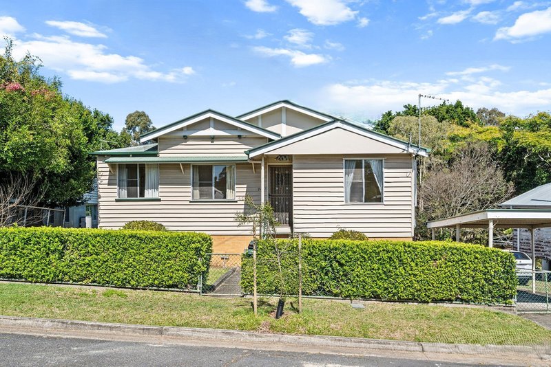 Photo - 74 Davidson Street, Newmarket QLD 4051 - Image 1