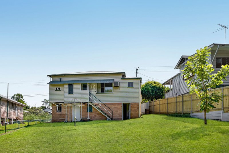 Photo - 74 Davidson Street, Newmarket QLD 4051 - Image 4