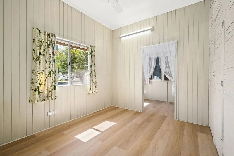 Photo - 74 Davidson Street, Newmarket QLD 4051 - Image 12