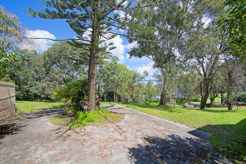 Photo - 74 Diamond Head Drive, Budgewoi NSW 2262 - Image 3