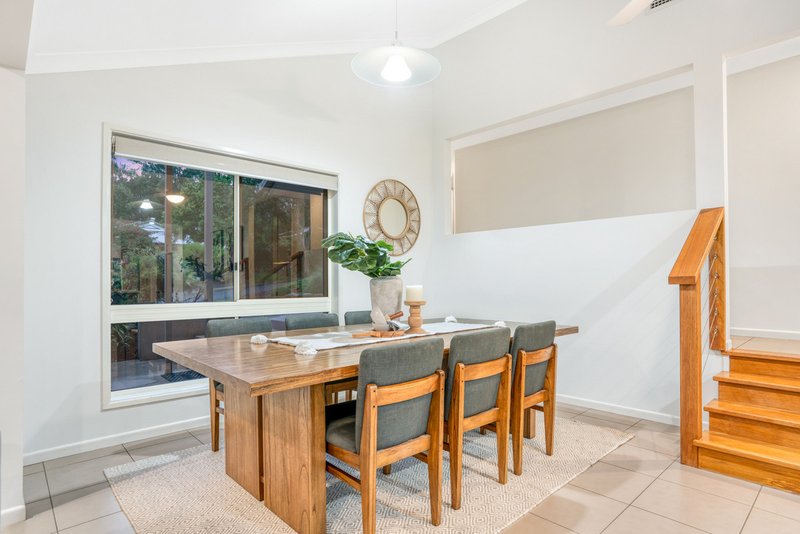 Photo - 74 Dove Tree Crescent, Sinnamon Park QLD 4073 - Image 9