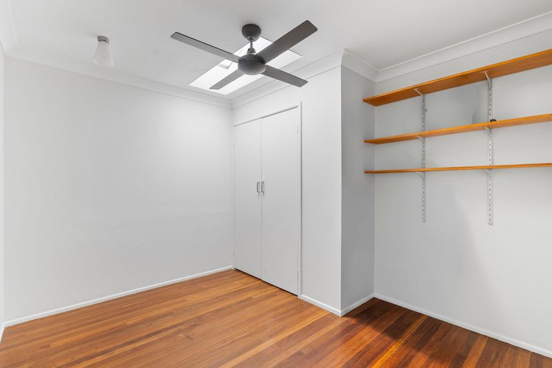 Photo - 74 Durham Crescent, Bray Park QLD 4500 - Image 11