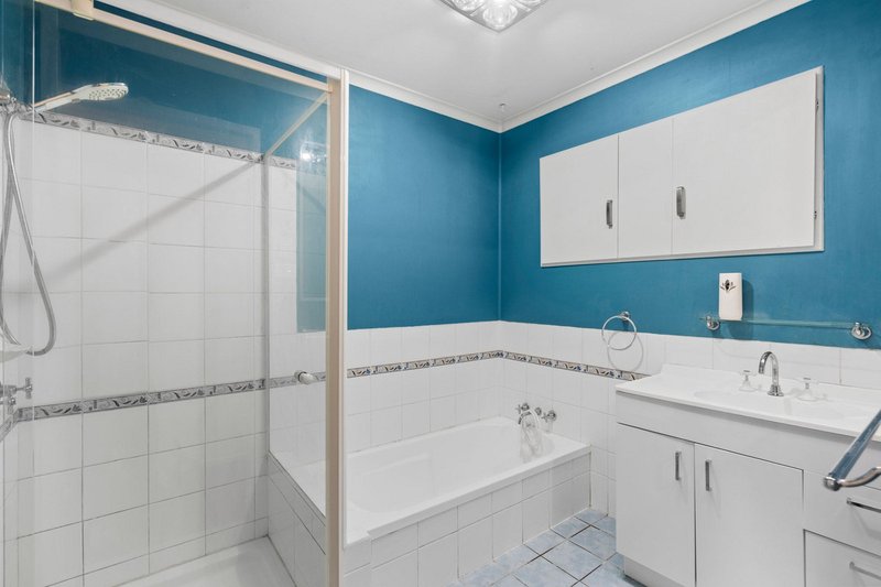 Photo - 74 Durham Crescent, Bray Park QLD 4500 - Image 12