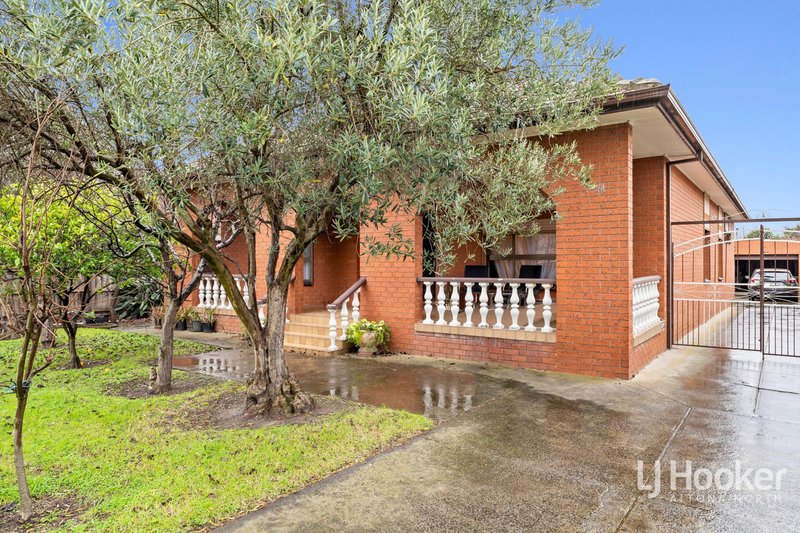 Photo - 74 Eastgate Street, Pascoe Vale South VIC 3044 - Image 2