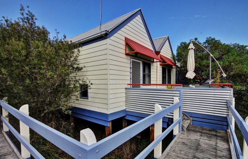 Photo - 74 Eighth Avenue, Raymond Island VIC 3880 - Image 3