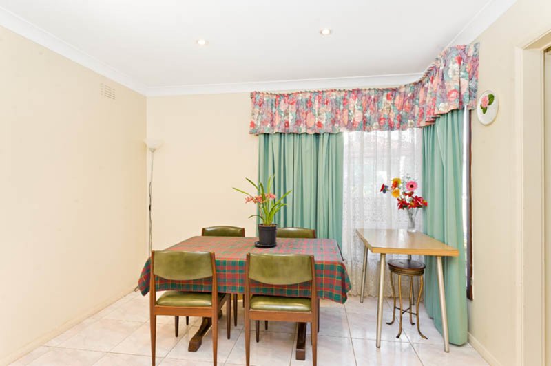 Photo - 74 Ellesmere Street, Panania NSW 2213 - Image 4