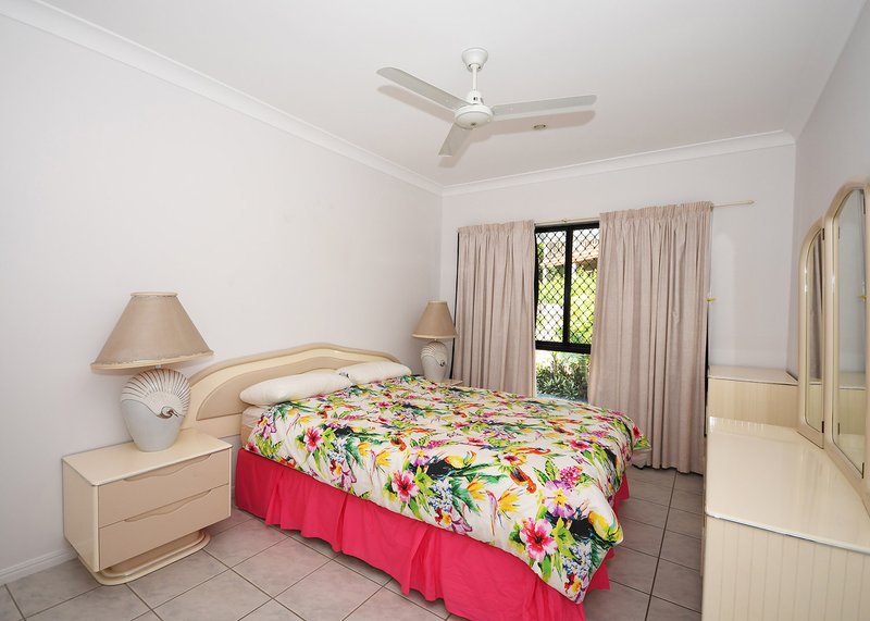 Photo - 74 Esplanade , Point Vernon QLD 4655 - Image 9