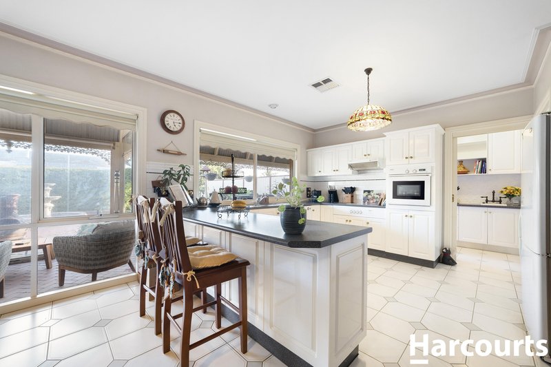 Photo - 74 Evrah Drive, Hoppers Crossing VIC 3029 - Image 7