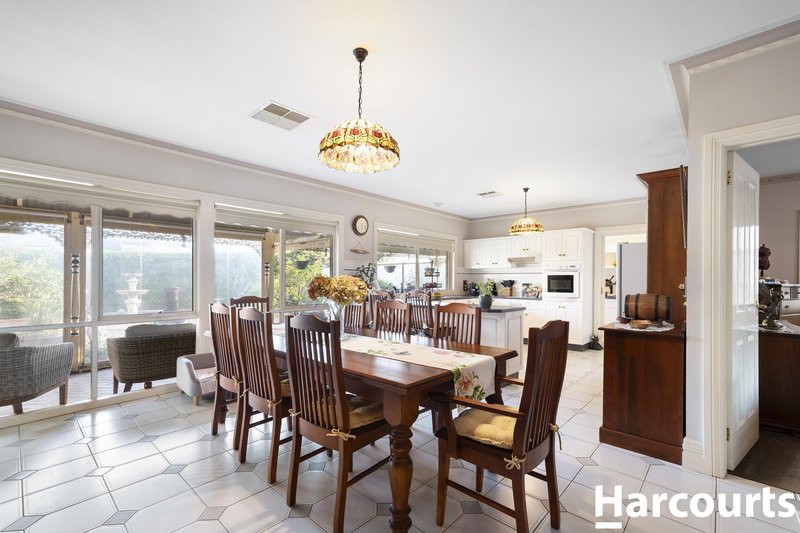 Photo - 74 Evrah Drive, Hoppers Crossing VIC 3029 - Image 9