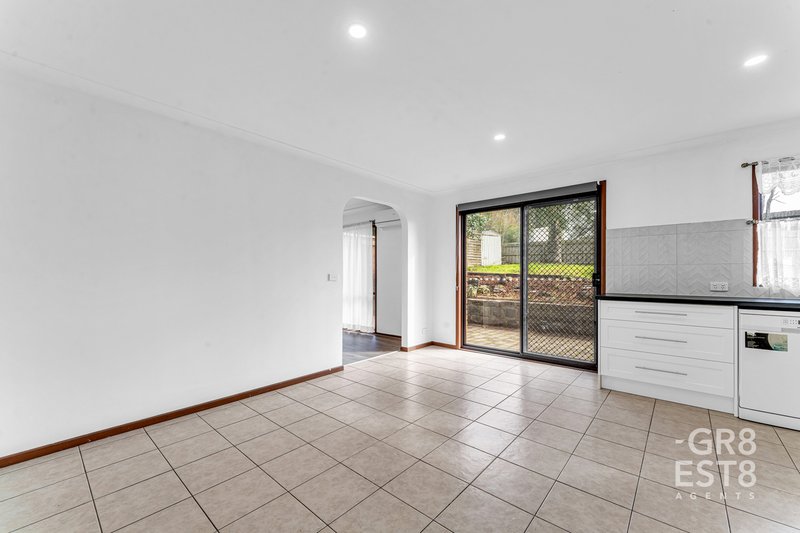 Photo - 74 Fleetwood Drive, Narre Warren VIC 3805 - Image 3