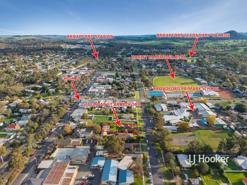 Photo - 74 Gavan Street, Broadford VIC 3658 - Image 2