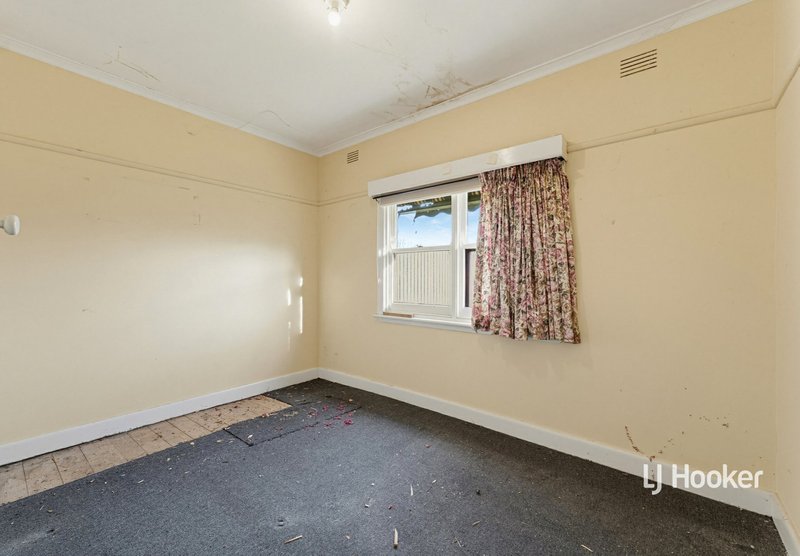 Photo - 74 Gavan Street, Broadford VIC 3658 - Image 5