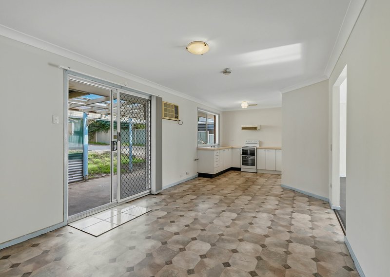 Photo - 74 Goobarabah Avenue, Lake Haven NSW 2263 - Image 5