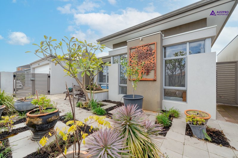 Photo - 74 Goodwood Way, Canning Vale WA 6155 - Image 2