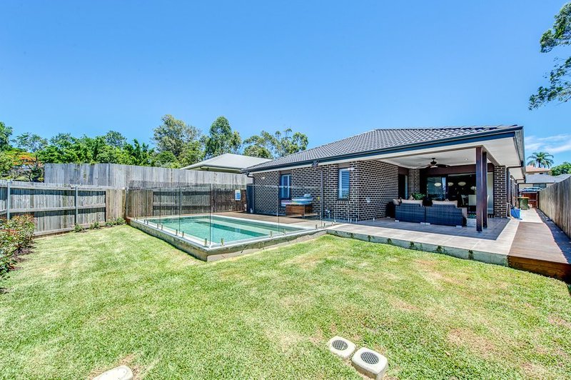 Photo - 74 Graham Road, Carseldine QLD 4034 - Image 19