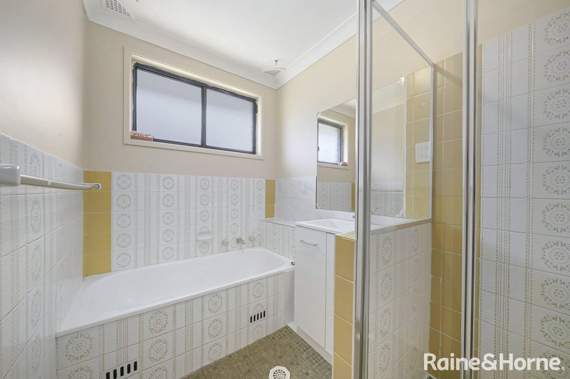 Photo - 74 Harrow Road, Glenfield NSW 2167 - Image 7