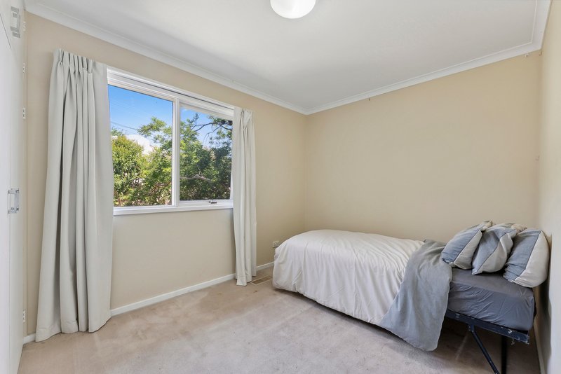 Photo - 74 Hilder Street, Weston ACT 2611 - Image 9