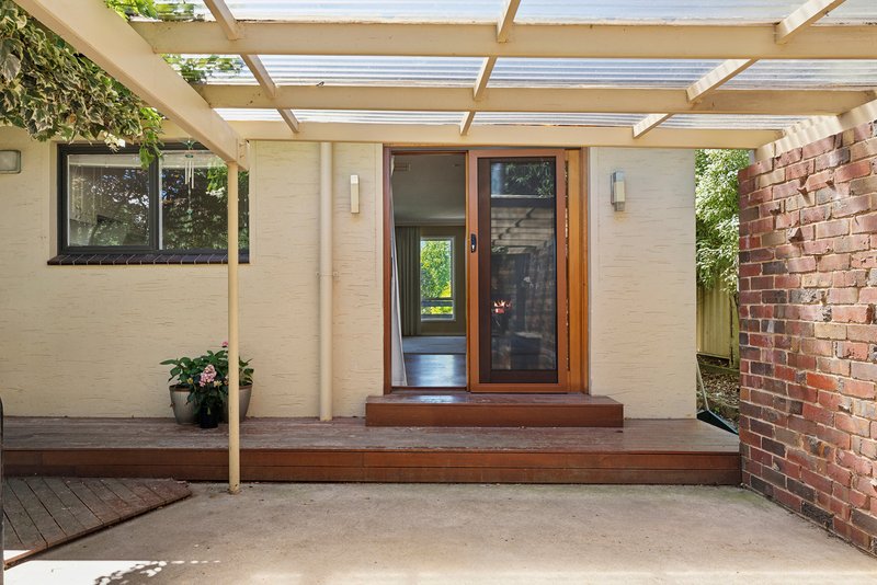 Photo - 74 Hilder Street, Weston ACT 2611 - Image 12