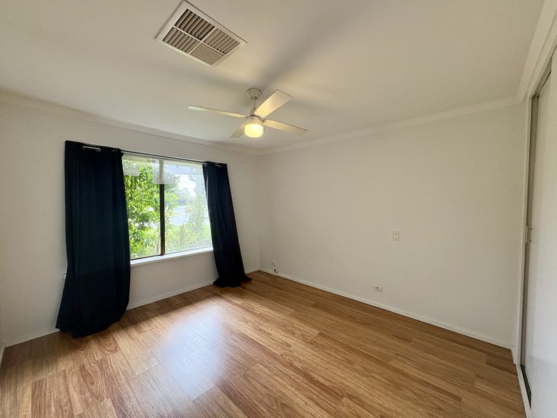 Photo - 74 Hilton Crescent, Maddington WA 6109 - Image 11