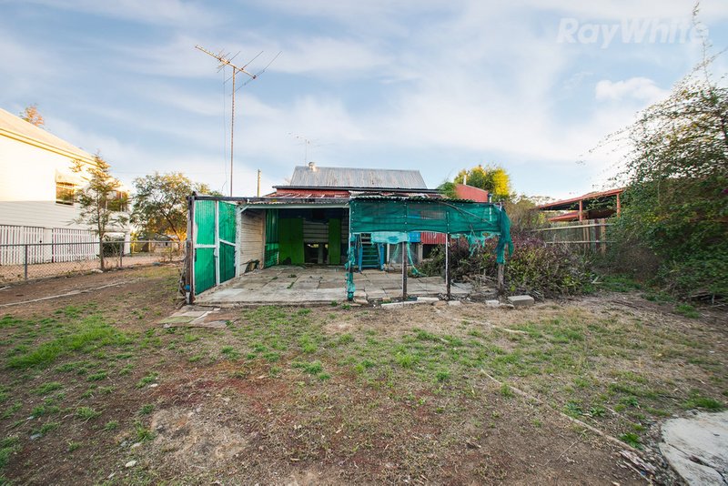 Photo - 74 Holdsworth Road, North Ipswich QLD 4305 - Image 3