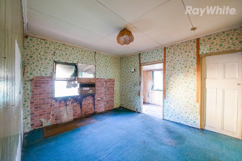 Photo - 74 Holdsworth Road, North Ipswich QLD 4305 - Image 6