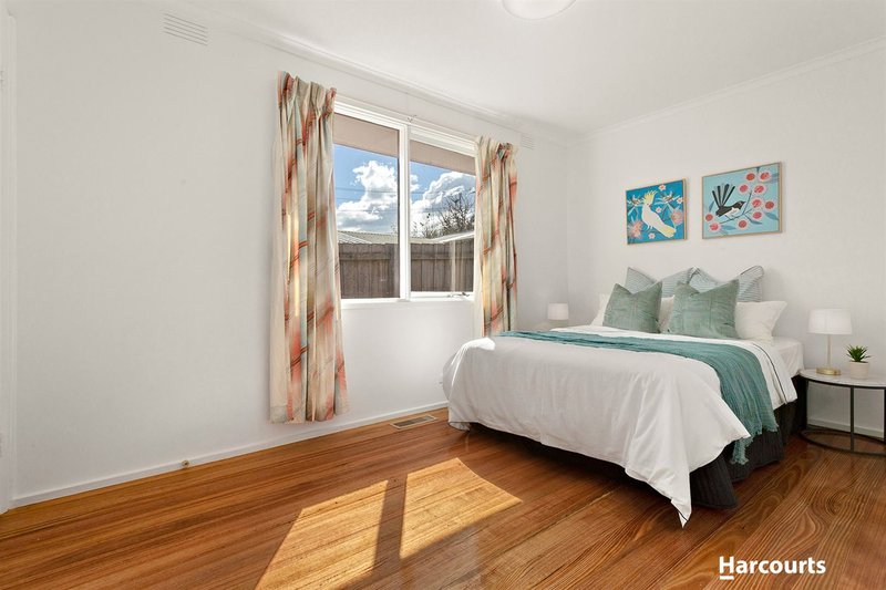 Photo - 74 Huxley Avenue, Mulgrave VIC 3170 - Image 6