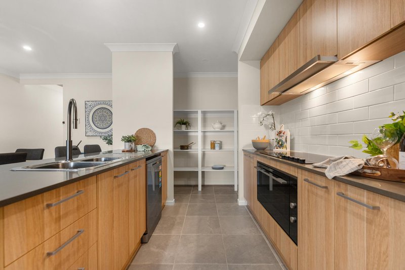 Photo - 74 Jim Davidson Boulevard, Belivah QLD 4207 - Image 2