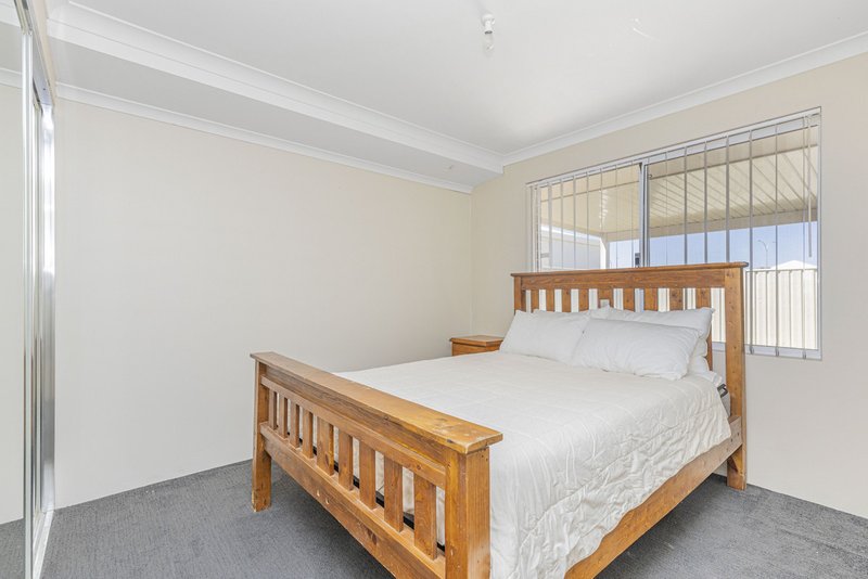 Photo - 74 Kardan Drive, Yanchep WA 6035 - Image 10