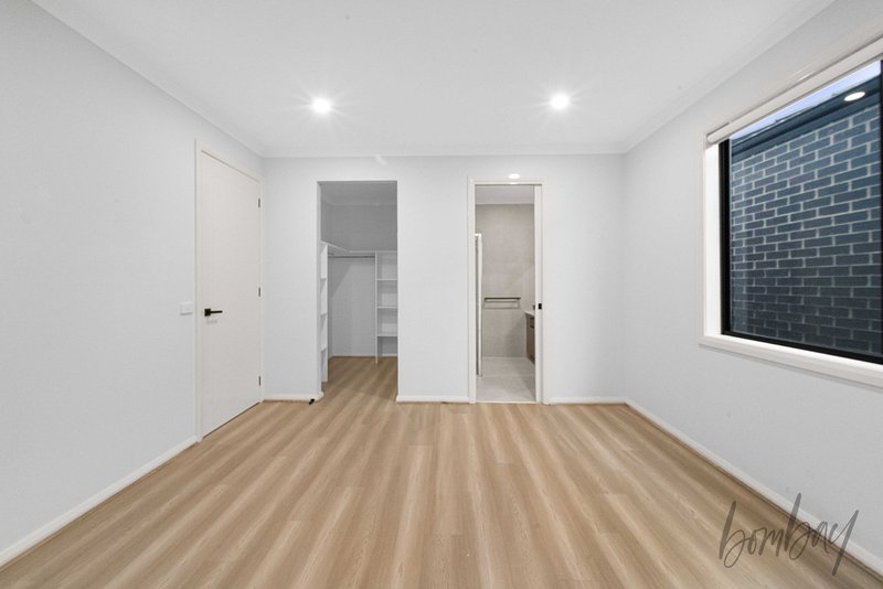 Photo - 74 Kyanite Road, Donnybrook VIC 3064 - Image 14